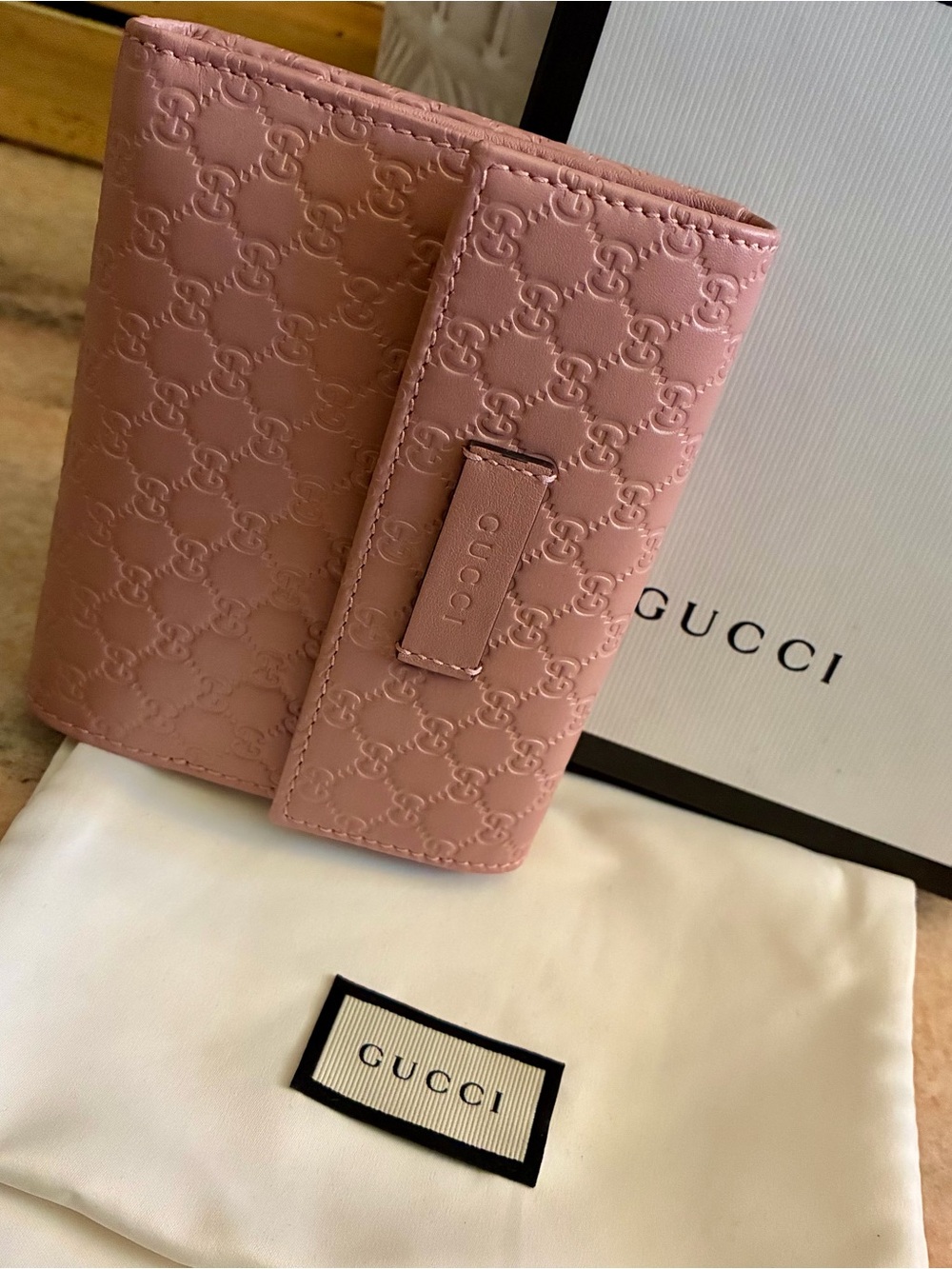 NWT Gucci Pink Embossed GG Leather Bifold Wallet ✨AUTHENTIC✨